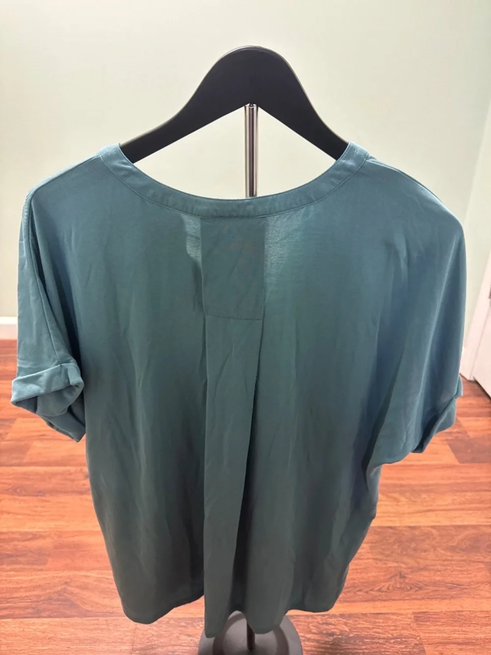 Top - Picture 3 of 5